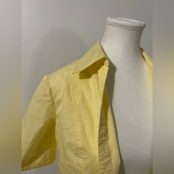 Short sleeve button up - Picture 2 of 3